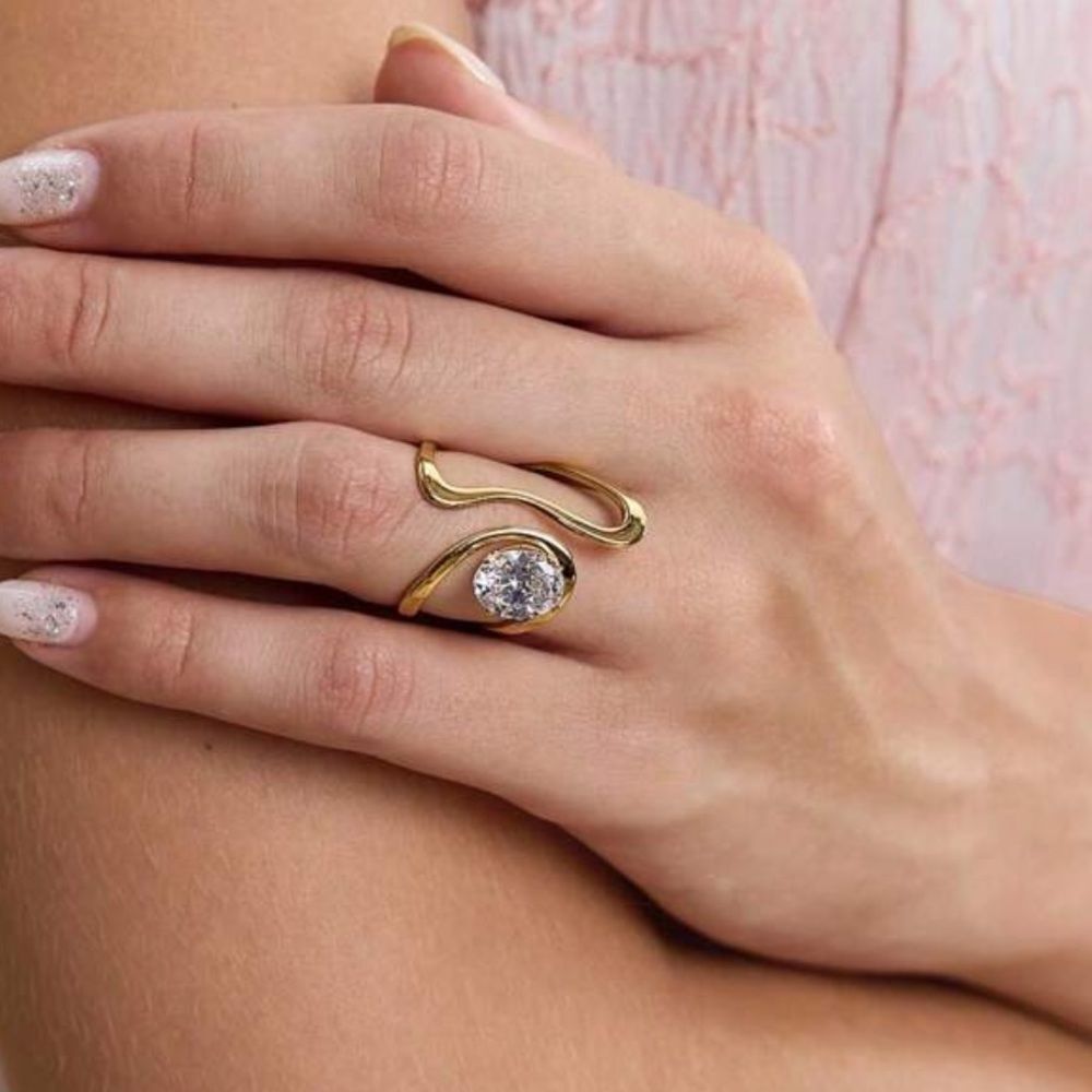 Luxury diamond Ring Q263